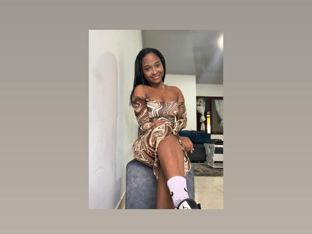 MelanyScoth - Live Sex Cam - 20325902