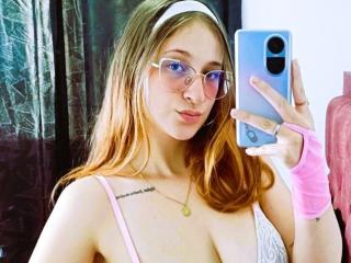 LauraCutee - Live porn & sex cam - 20696742