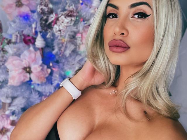 Lellie - Live sex cam - 23555069