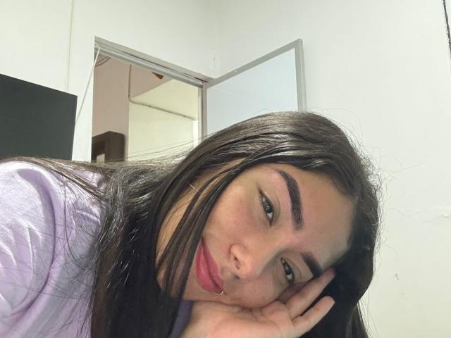 SharonKlart - Porno na żywo i seks kamera - 23877905