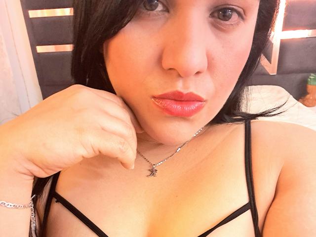 VivianaThomson - Porno na żywo i seks kamera - 23911033