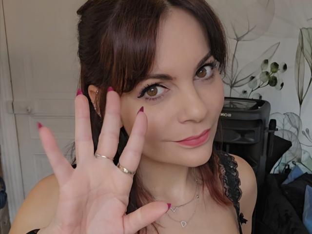 JuneLaFrenchie - Live sexe cam - 24228769