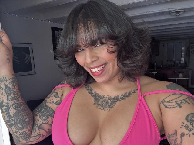 Chili - Porno na żywo i seks kamera - 25460733