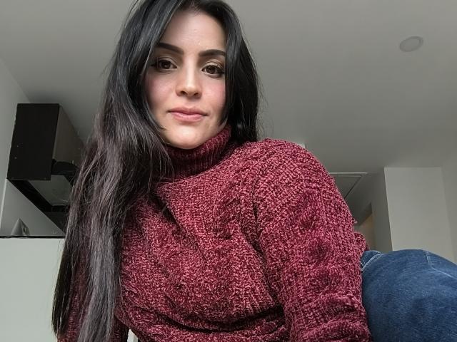 SaraWestt - Élő pornó és szexkamera - 26403665