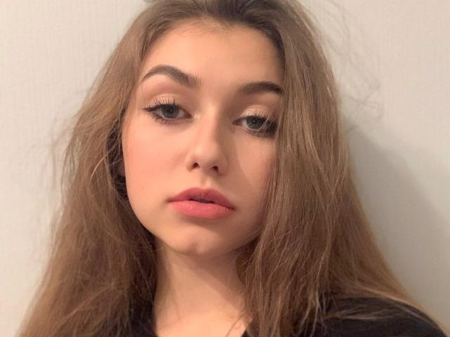 SalinaLabauve - Live Sex Cam - 29686100