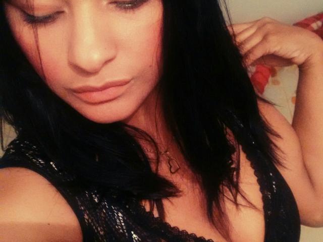 KarlysHoney - Live Sex Cam - 8219064