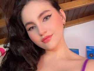 Poza sexy de profil a modelului EstefaniaRamosHot, pentru un intens show webcam live !