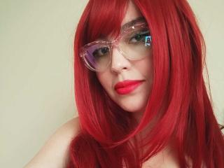 Poza sexy de profil a modelului JackEmilyI, pentru un intens show webcam live !