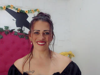 Foto de perfil sexi, da modelo SashaMissHot, para um live show webcam muito quente!
